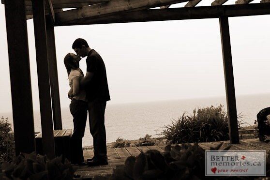 Engagement photos at Lakeview Park, Oshawa